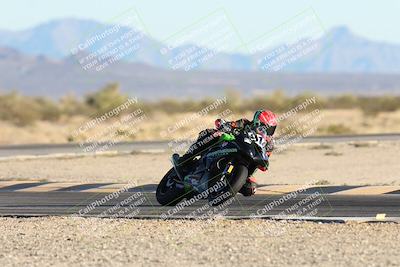 media/Dec-07-2025-CVMA (Sun) [[3e7d2de5dc]]/Race 16-Formula Middleweight/